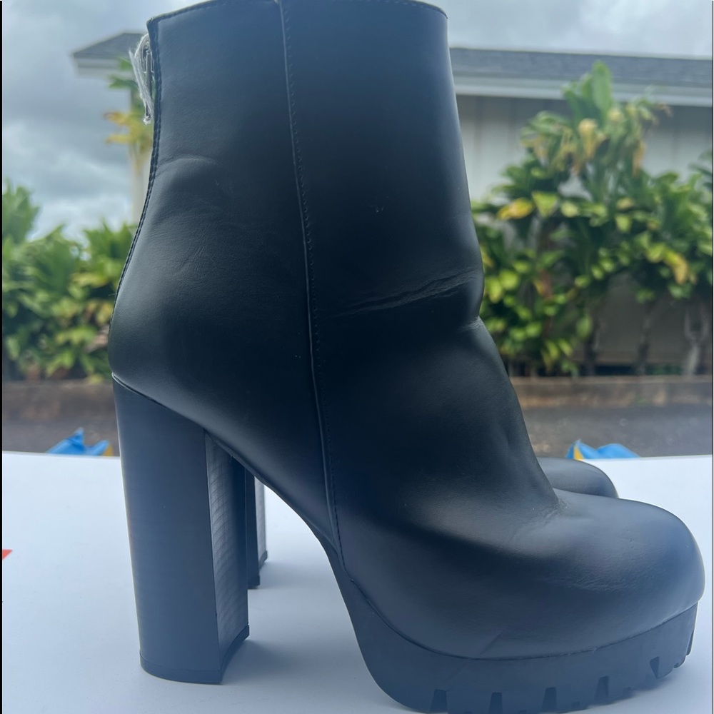 Fashion Nova High Heeled Boots Size 7.5W